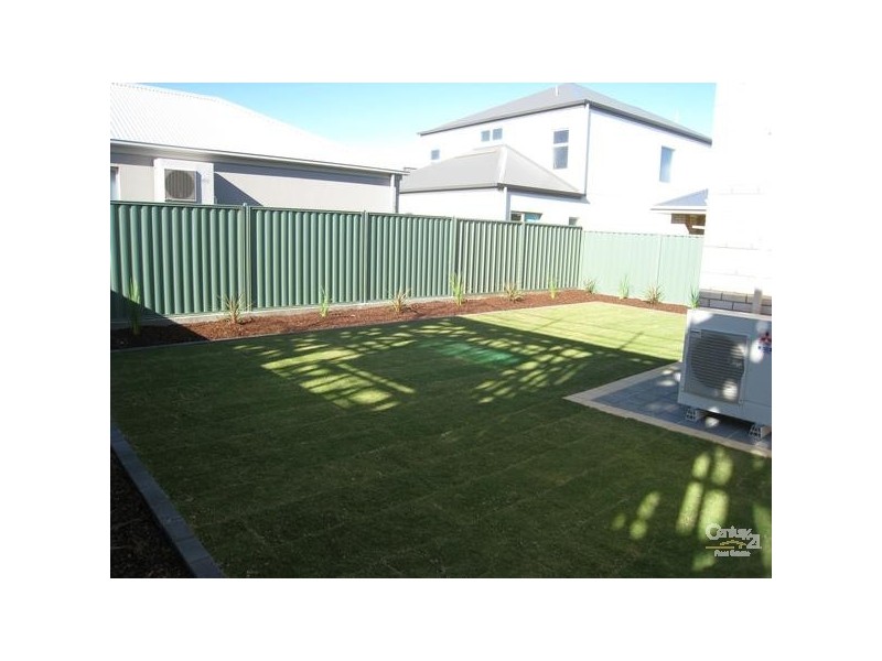 26 Caswell Cct, Mawson Lakes SA 5095