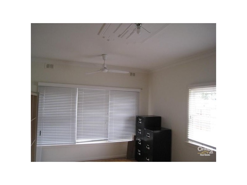 556 Regency Road, Broadview SA 5083