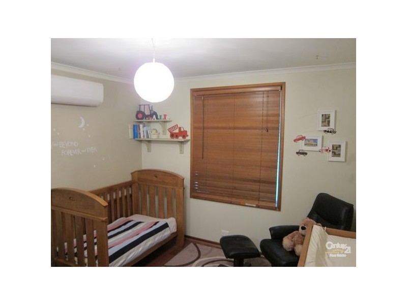 15 Gollop Crescent, Redwood Park SA 5097