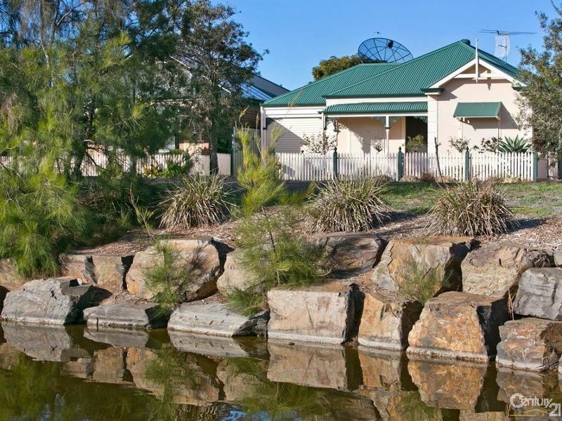 4 Blue Wren Circuit, Mawson Lakes SA 5095