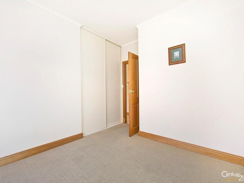 4 Blue Wren Circuit, Mawson Lakes SA 5095