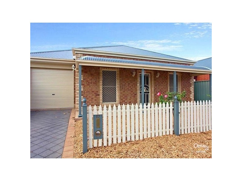 17 Maple Circuit, Mawson Lakes SA 5095