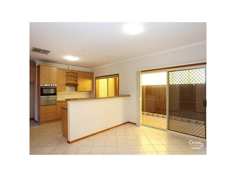 17 Maple Circuit, Mawson Lakes SA 5095