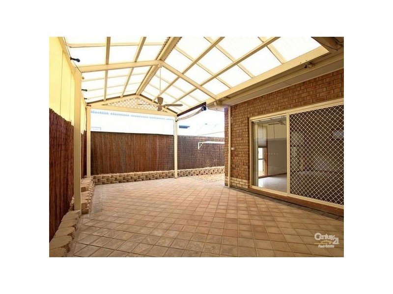 17 Maple Circuit, Mawson Lakes SA 5095