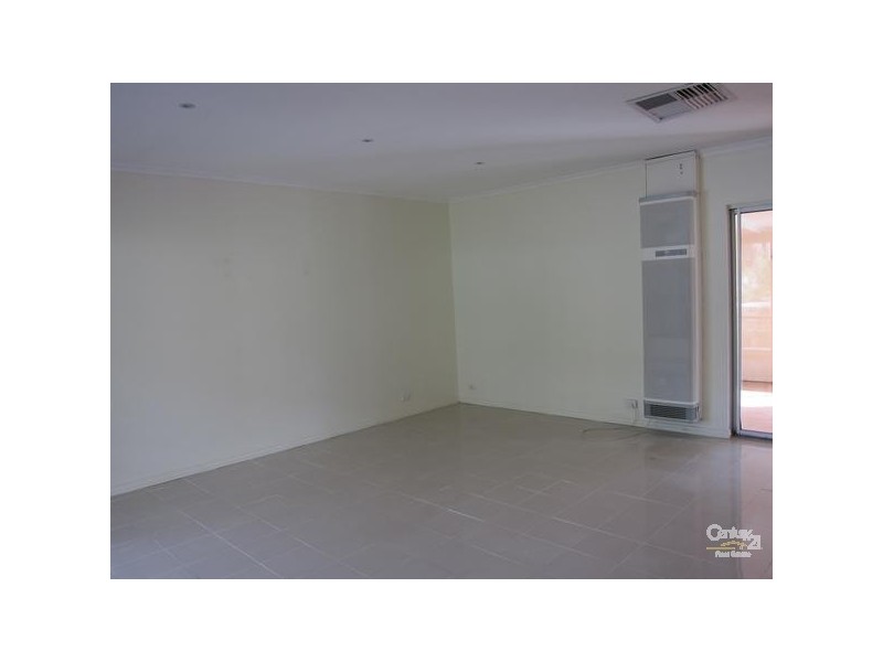 6 Leopold Street, Vista SA 5091