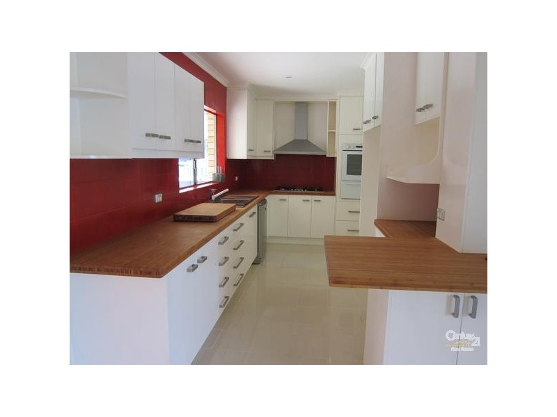 6 Leopold Street, Vista SA 5091