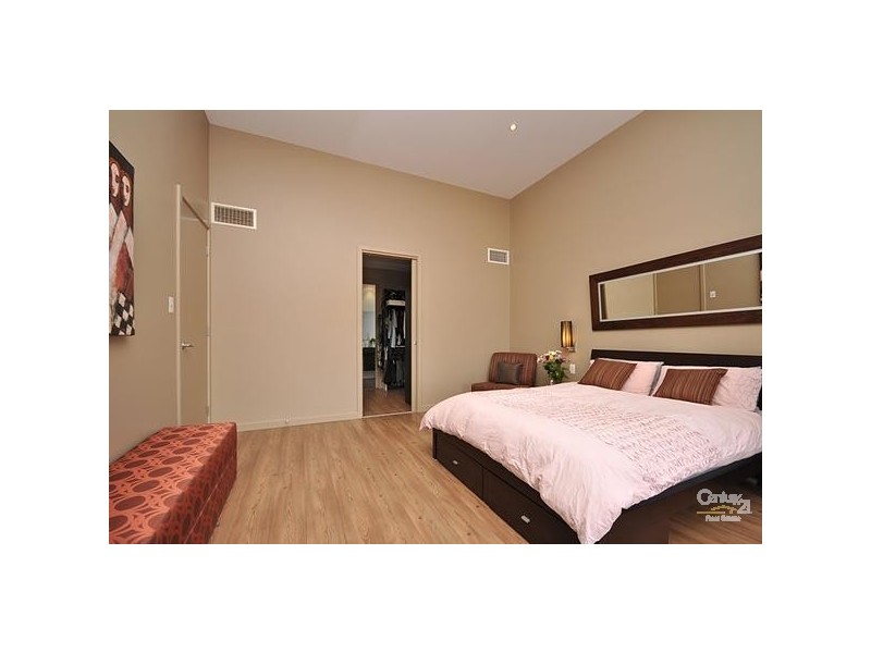 54 Isla Circuit, Mawson Lakes SA 5095