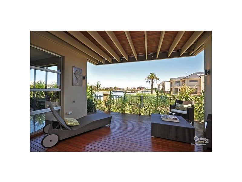 54 Isla Circuit, Mawson Lakes SA 5095