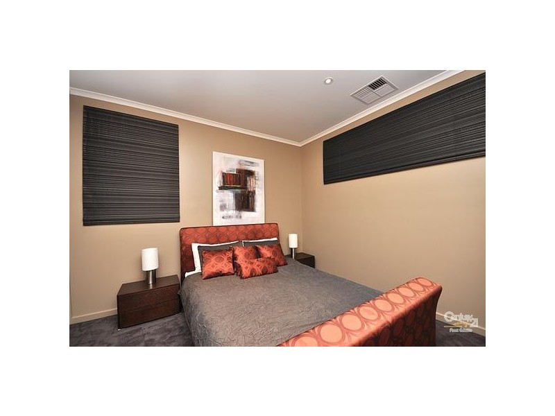 54 Isla Circuit, Mawson Lakes SA 5095