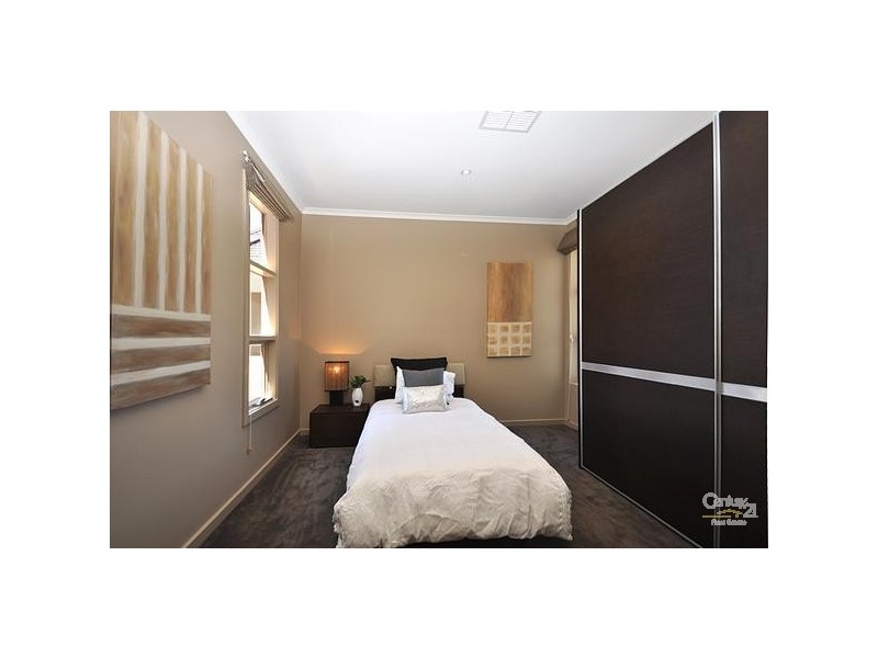 54 Isla Circuit, Mawson Lakes SA 5095