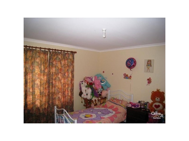 19 Thiele Crescent, Evanston Park SA 5116