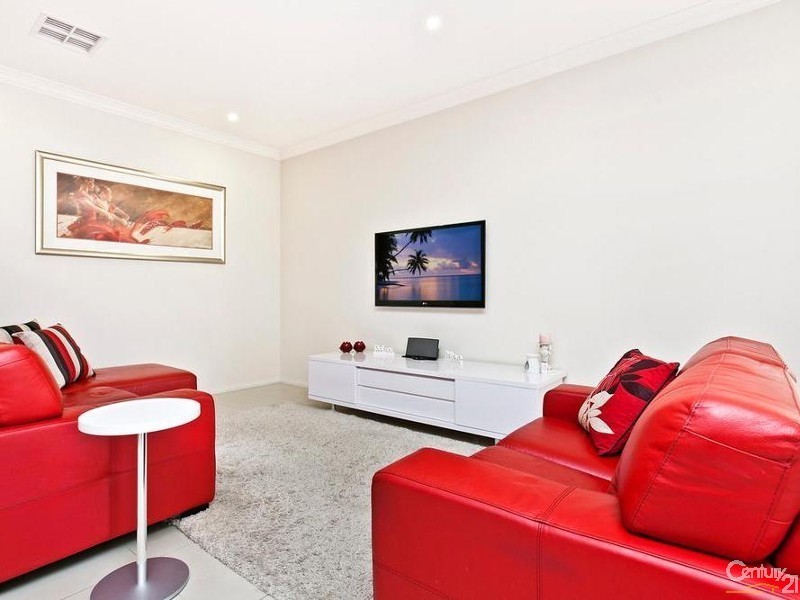 89 Isla Circuit, Mawson Lakes SA 5095