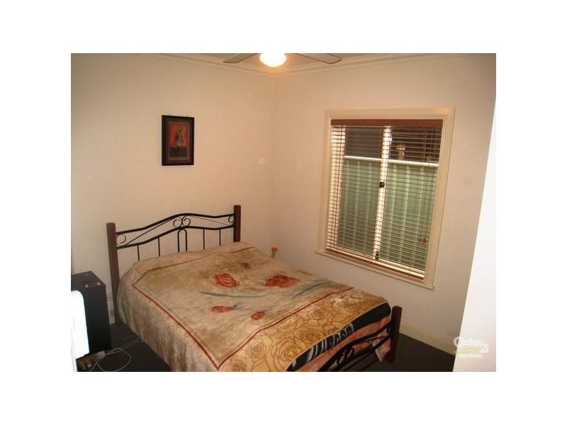 5 Brimpton Avenue, Mawson Lakes SA 5095