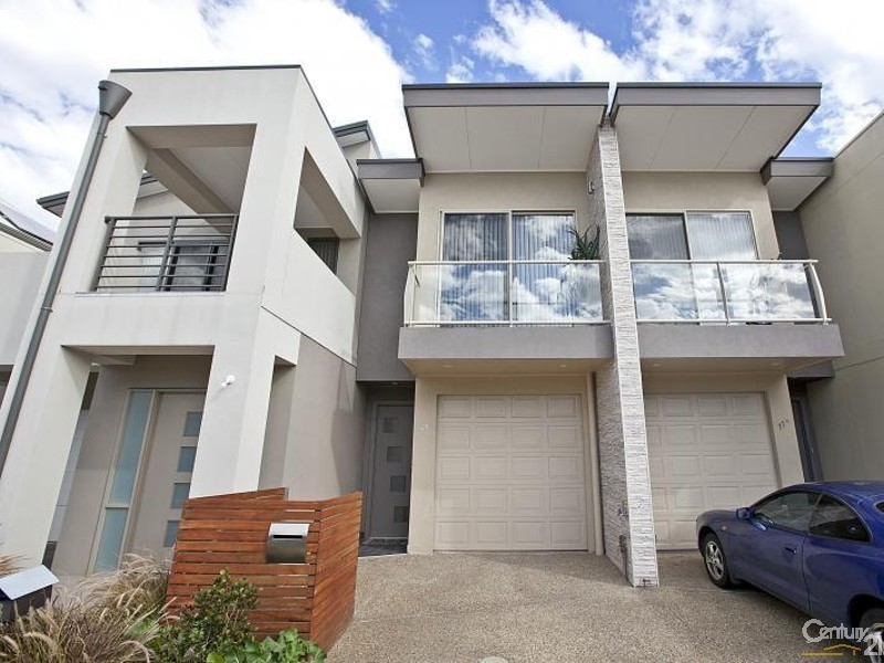 11 MacMillan Avenue, Mawson Lakes SA 5095