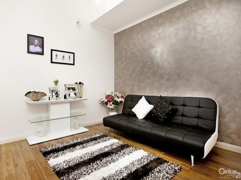 11 MacMillan Avenue, Mawson Lakes SA 5095