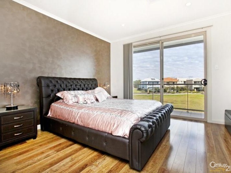 11 MacMillan Avenue, Mawson Lakes SA 5095