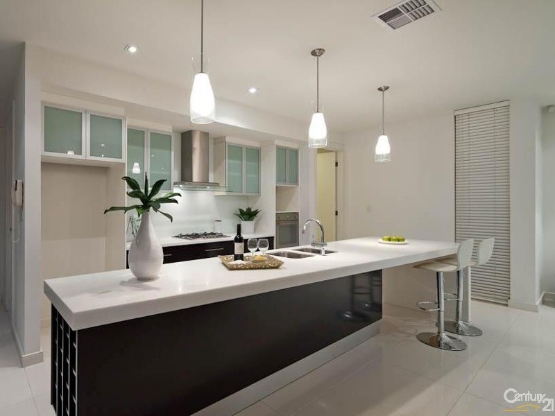 17 The Drive, Mawson Lakes SA 5095