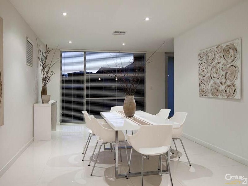 17 The Drive, Mawson Lakes SA 5095