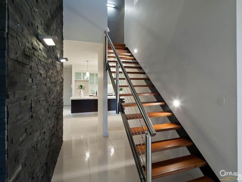 17 The Drive, Mawson Lakes SA 5095