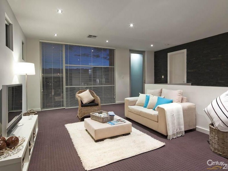 17 The Drive, Mawson Lakes SA 5095