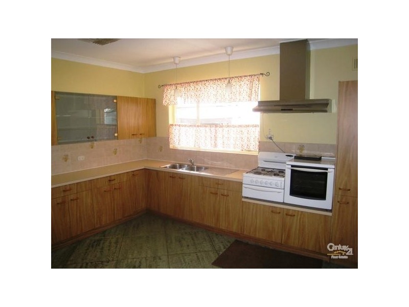 8 Jennier Avenue, Para Hills SA 5096