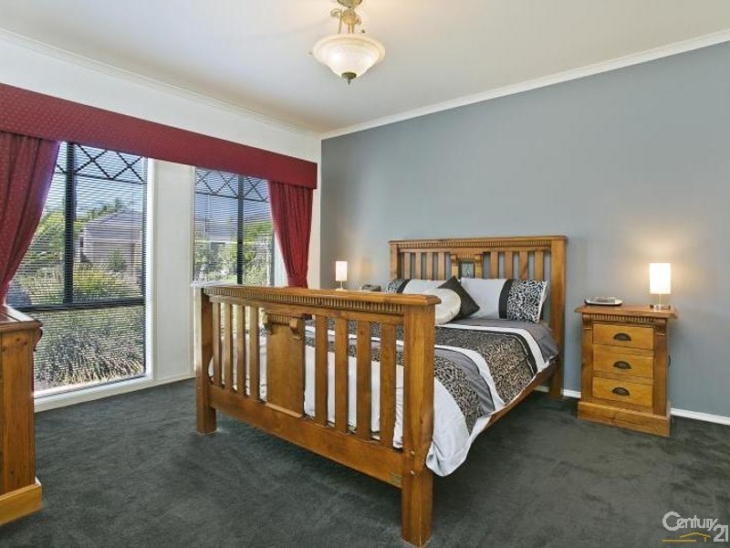 7 Weatherstone Circuit, Mawson Lakes SA 5095