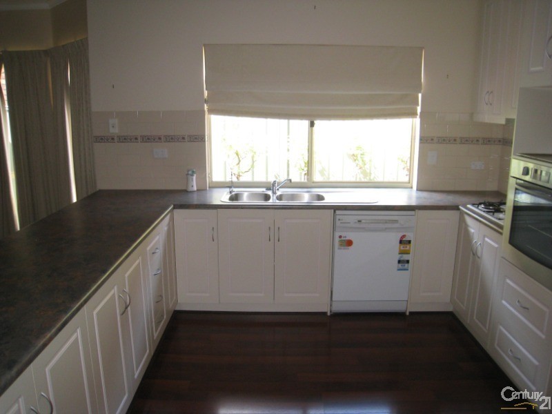 5 Prion Circuit, Mawson Lakes SA 5095