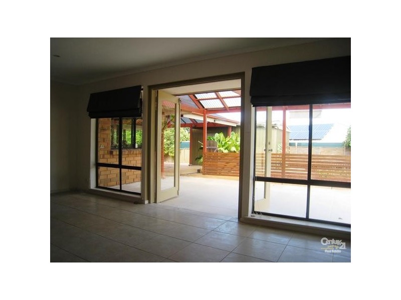 2 Tongariro Street, Greenwith SA 5125