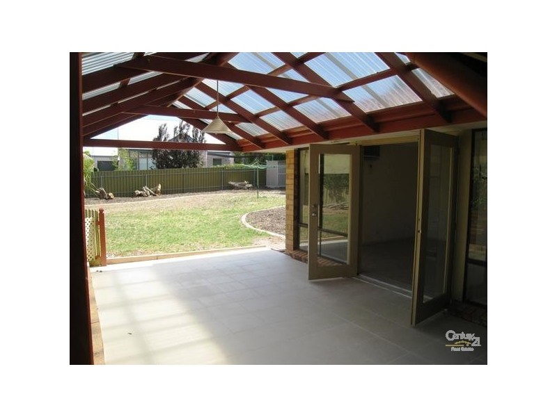 2 Tongariro Street, Greenwith SA 5125