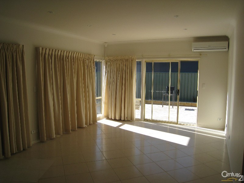 12 Weatherstone Circuit, Mawson Lakes SA 5095