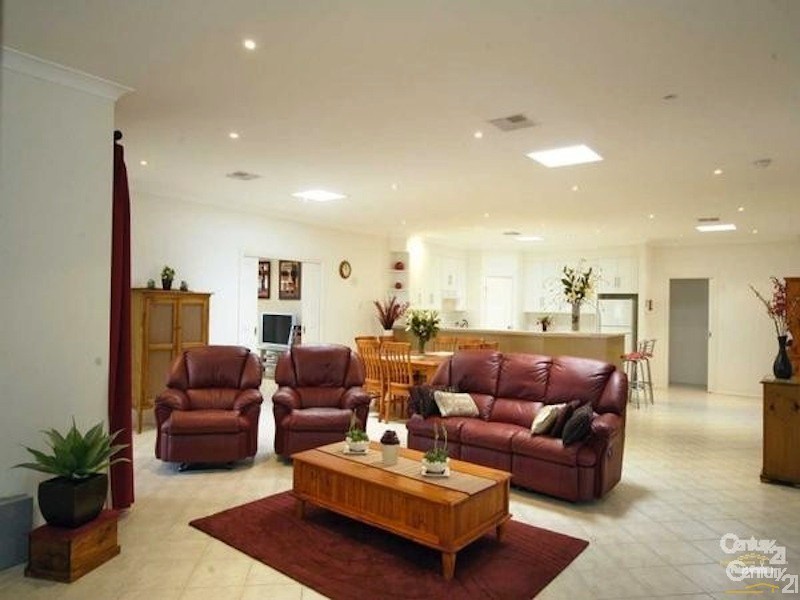 12 Lord Howe Crescent, Mawson Lakes SA 5095