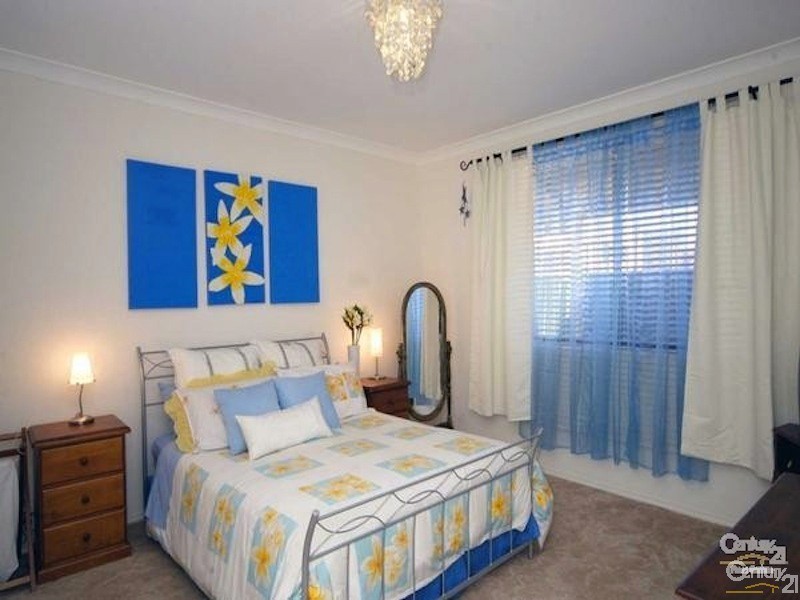 12 Lord Howe Crescent, Mawson Lakes SA 5095