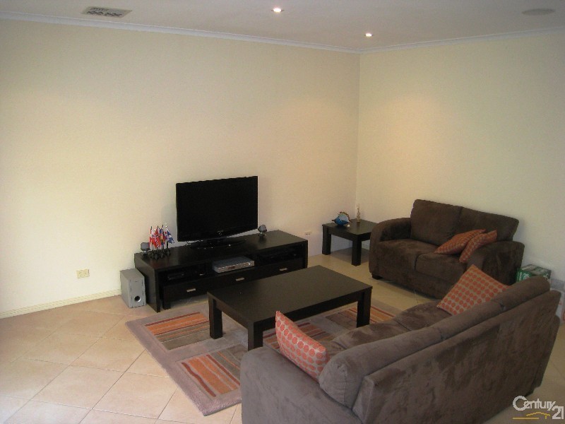 16 Weatherstone Crescent, Mawson Lakes SA 5095