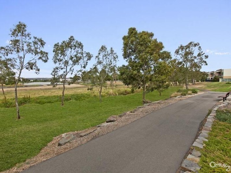 17B Windermere Crescent, Mawson Lakes SA 5095