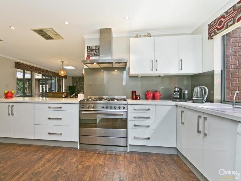 8 Lagavulin Court, Greenwith SA 5125