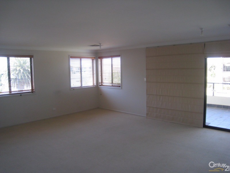 1 Azores Court, Mawson Lakes SA 5095