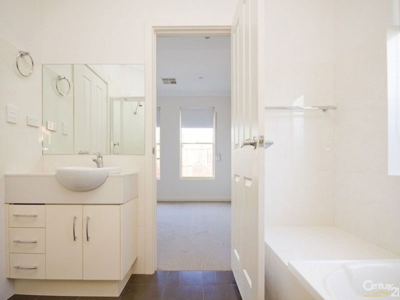 62b Robert Avenue, Clearview SA 5085