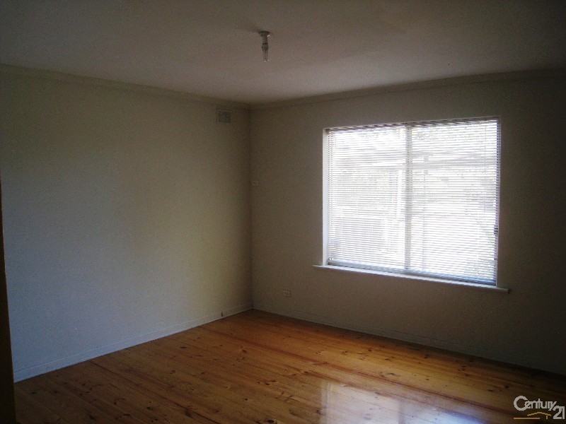 5 Dunne Crescent, Salisbury East SA 5109