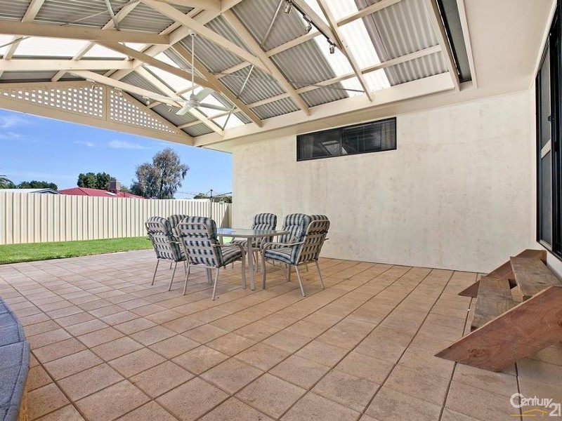 7 Livingstone Avenue, Ingle Farm SA 5098