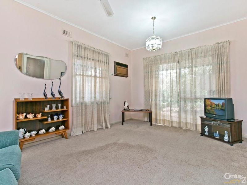 2 Hamblynn Road, Elizabeth Downs SA 5113