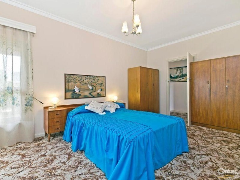 2 Hamblynn Road, Elizabeth Downs SA 5113