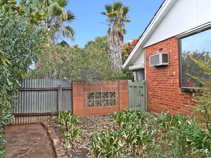 2 Hamblynn Road, Elizabeth Downs SA 5113