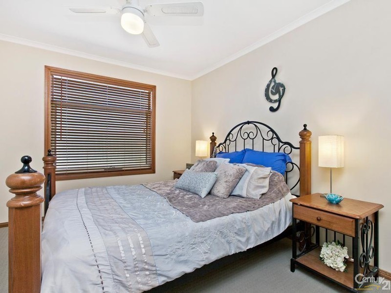 15 Kingfisher Avenue, Mawson Lakes SA 5095