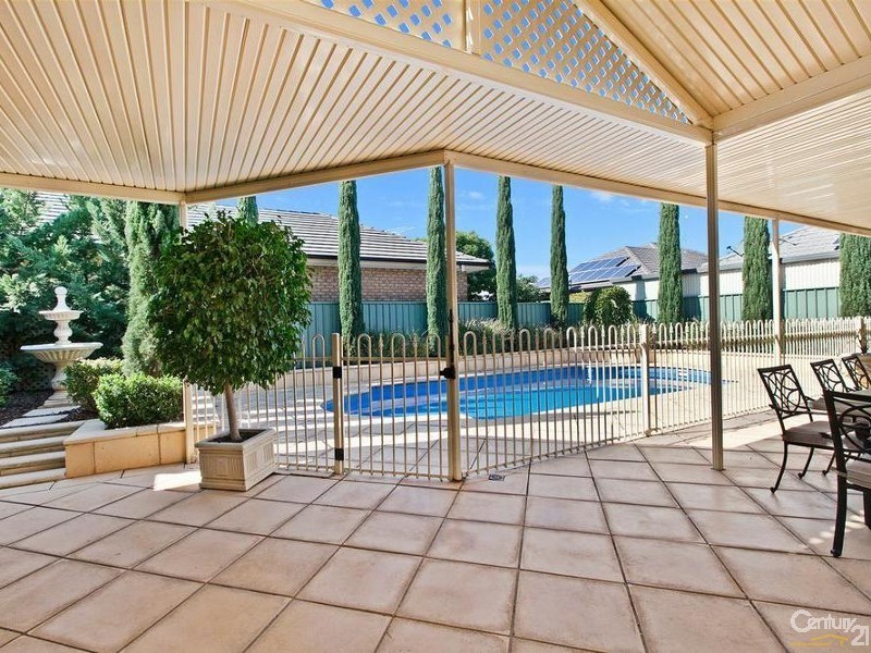 15 Kingfisher Avenue, Mawson Lakes SA 5095