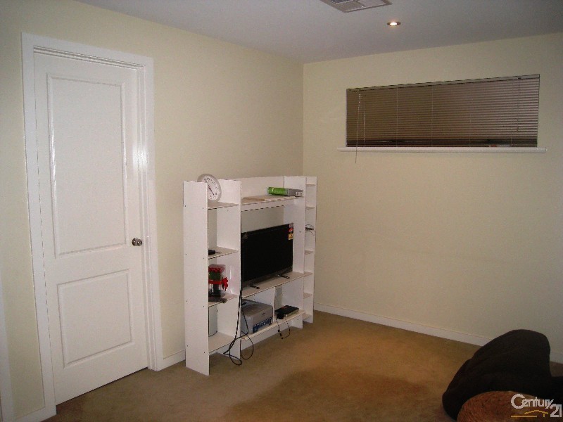 22 Rosella Street, Mawson Lakes SA 5095