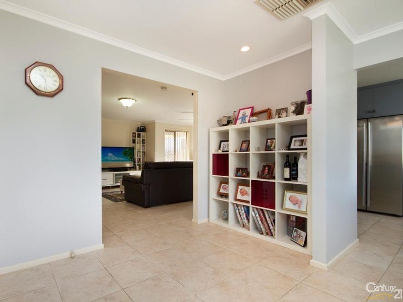 3 Hilditch Drive, Green Fields SA 5107