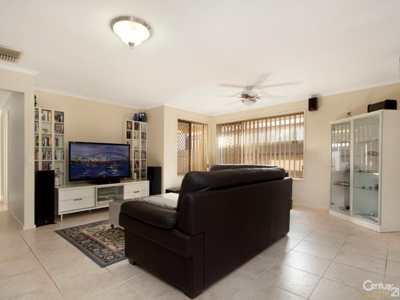 3 Hilditch Drive, Green Fields SA 5107