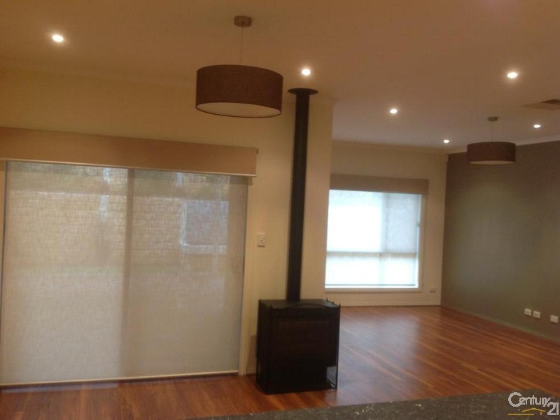 18 Creekview Drive, Mawson Lakes SA 5095