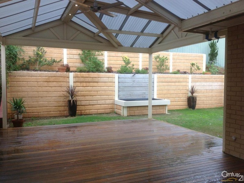 18 Creekview Drive, Mawson Lakes SA 5095