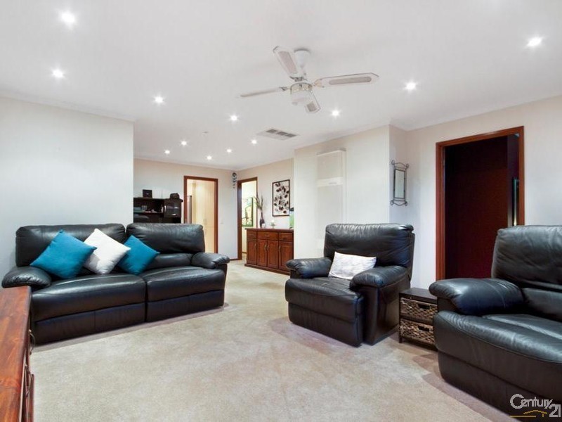 11 Brisbane Drive, Salisbury Heights SA 5109